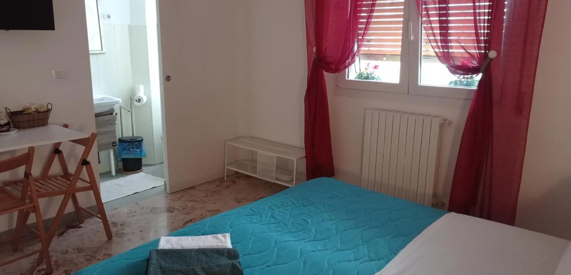 Casara Hotel Bari 0*,  Italië